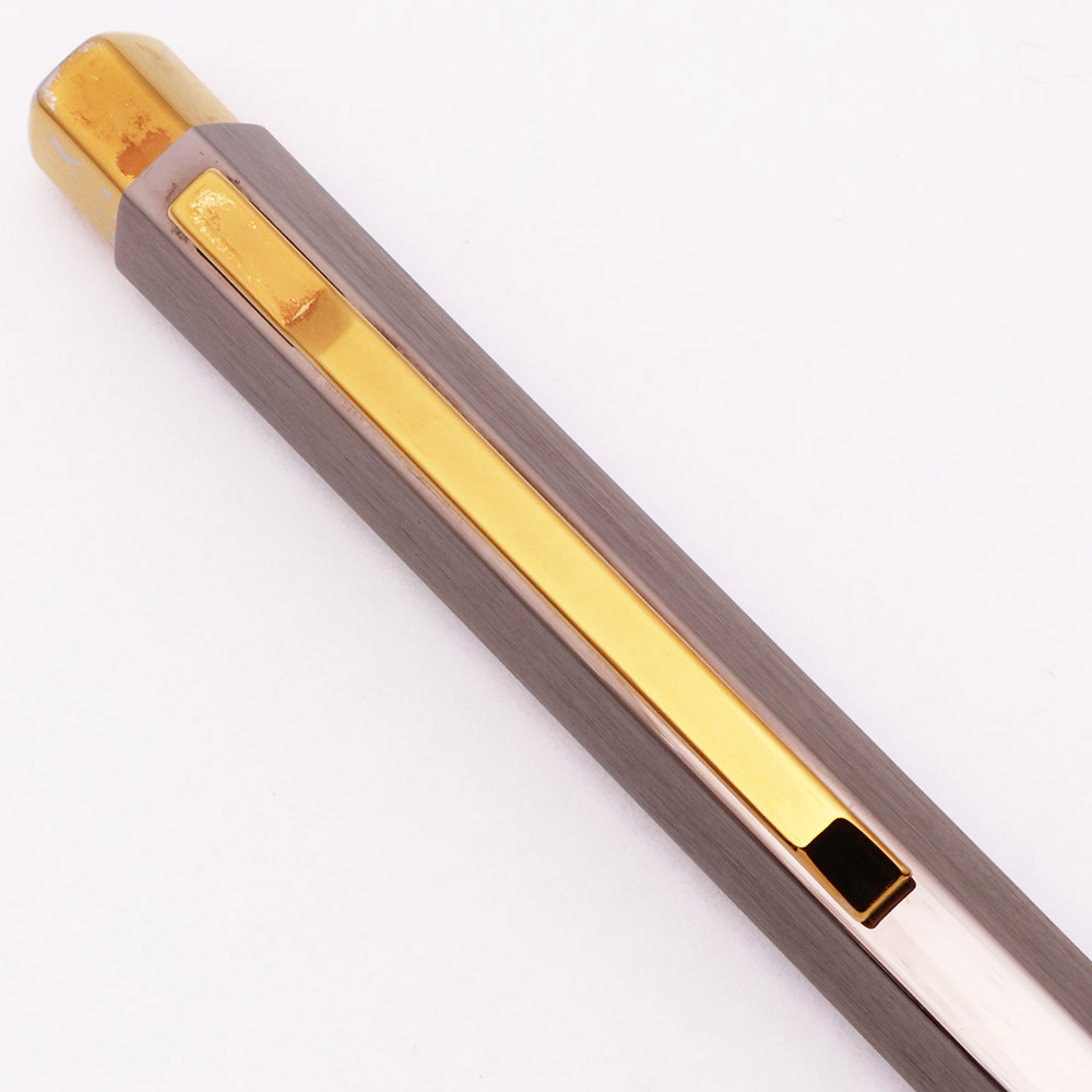 mb_leonardo_brushedgunmetal_1.jpg